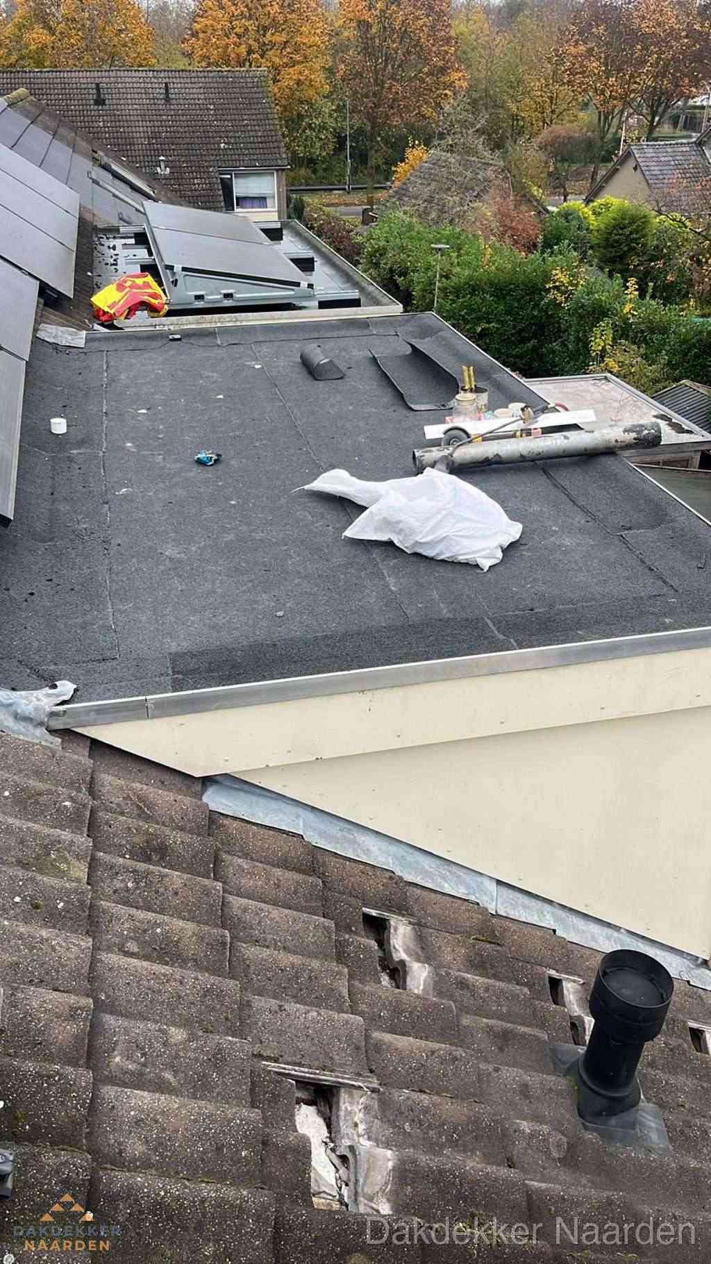 Beschadigde Bitumen Dakbedekking Naarden