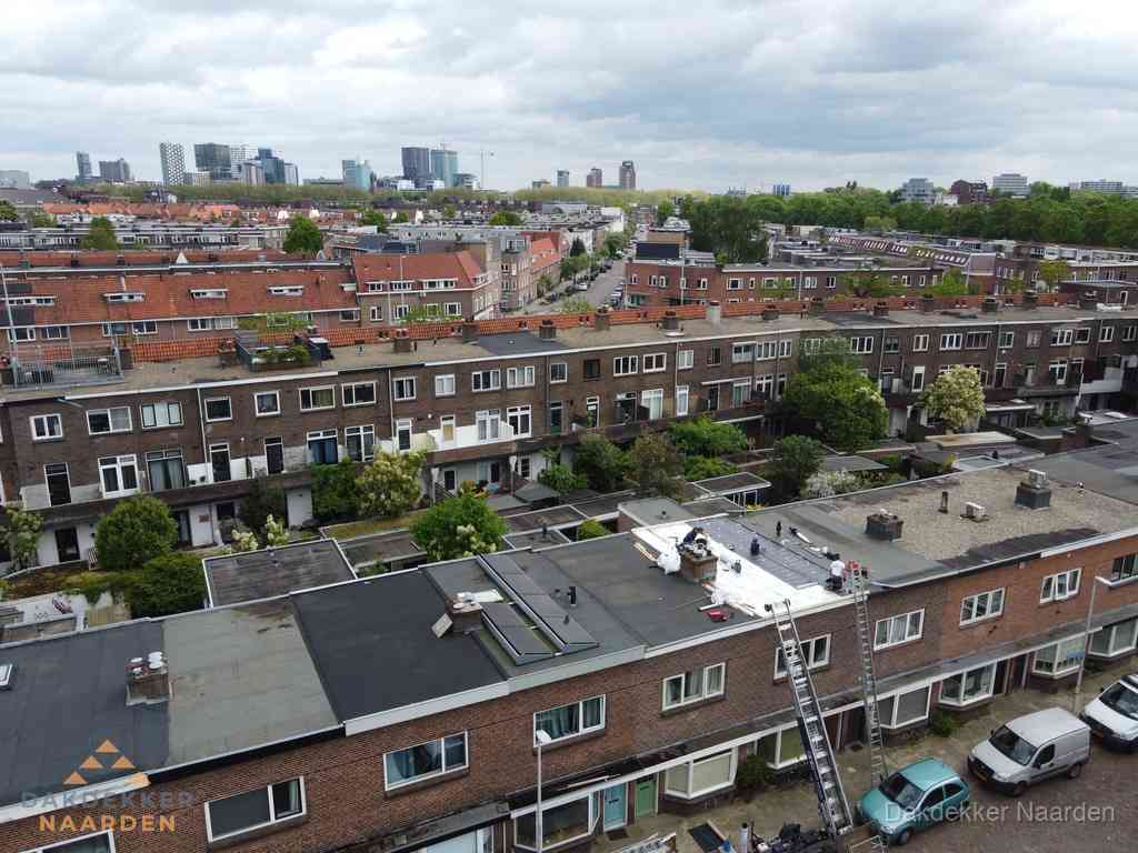 Spoed Dakdekker Woonwijk Naarden